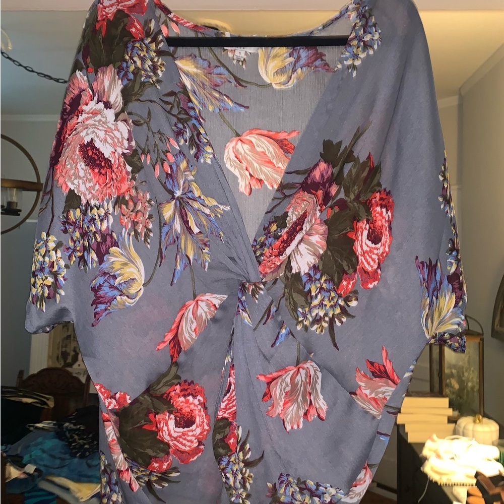 Umgee Blue and Red Tie Front Blouse Short Sleeve